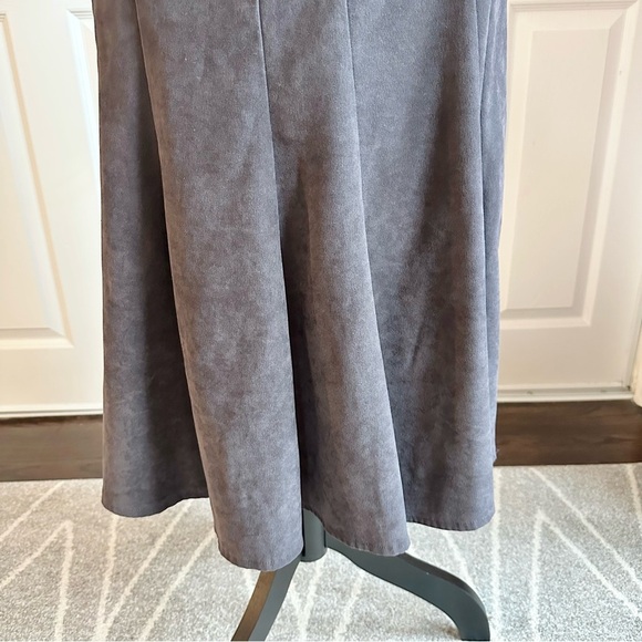 Dress Barn Gray Faux Suede Midi Length High Waist Tulip Skirt - Picture 2 of 5